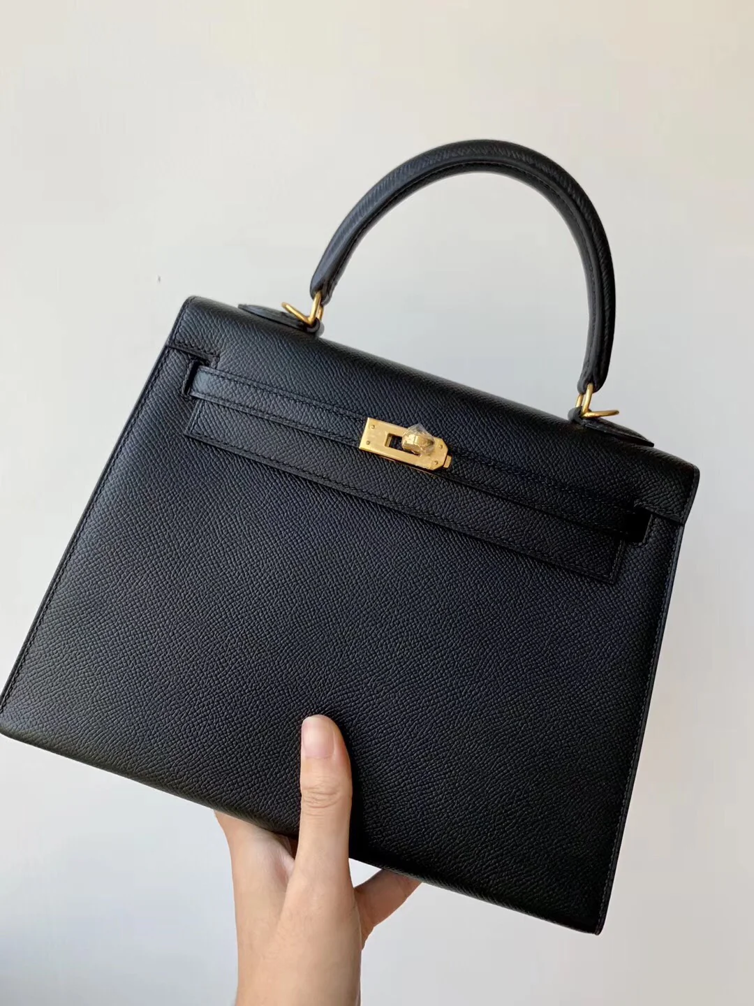 Hermes Kelly 25 Epsom 89 Черный с золотой пряжкой