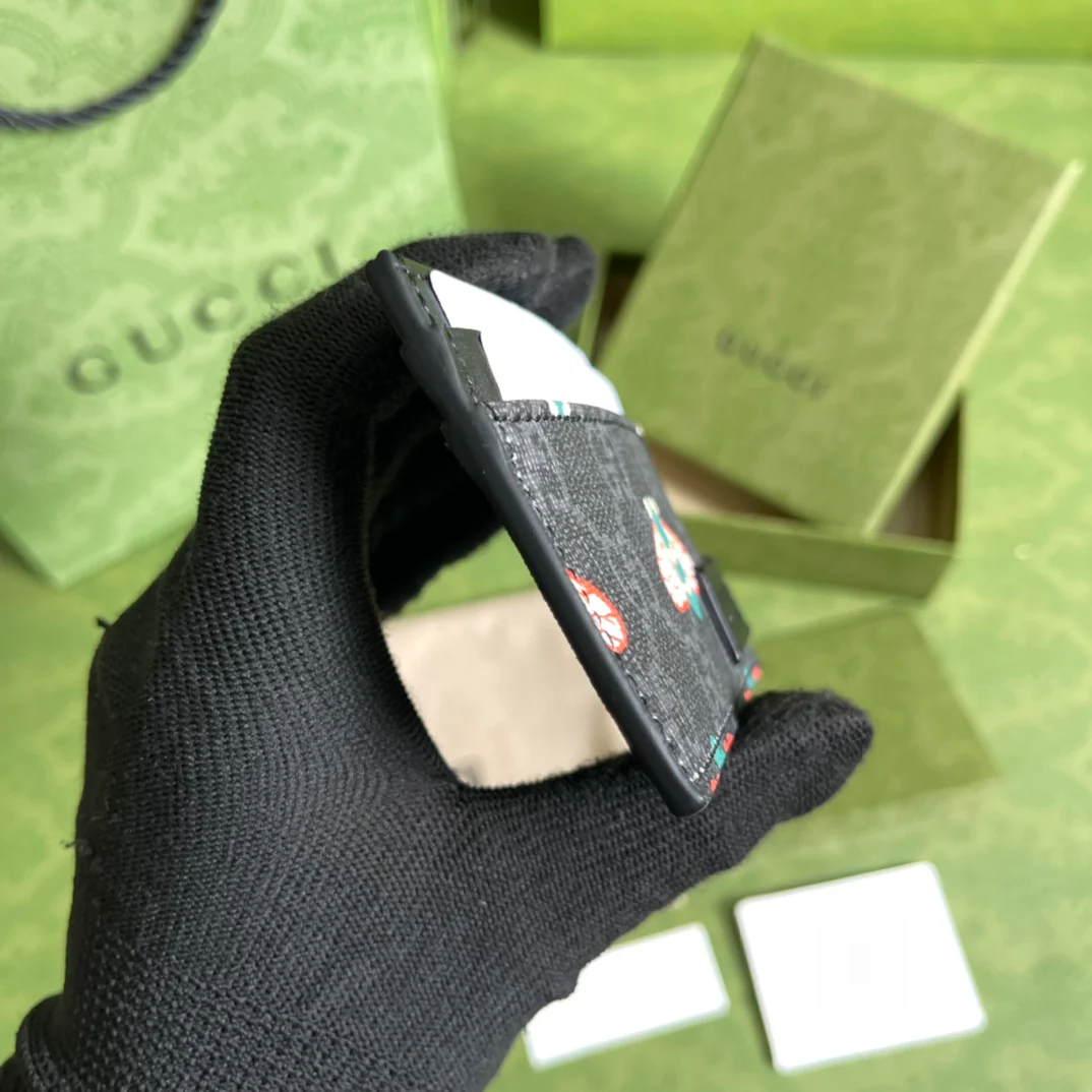 Gucci 最新款卡包