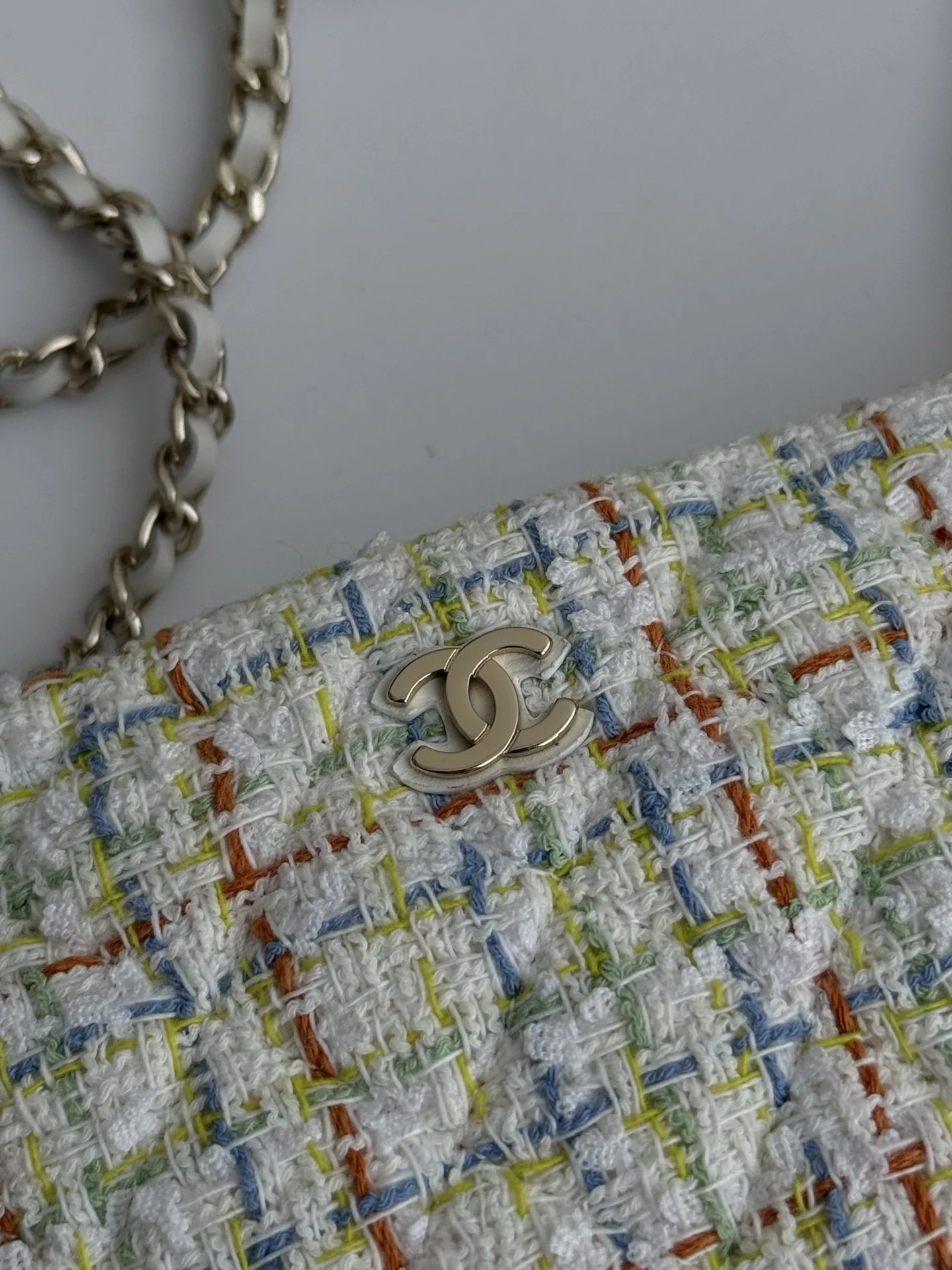 Мини-сумка Chanel 25c радужная