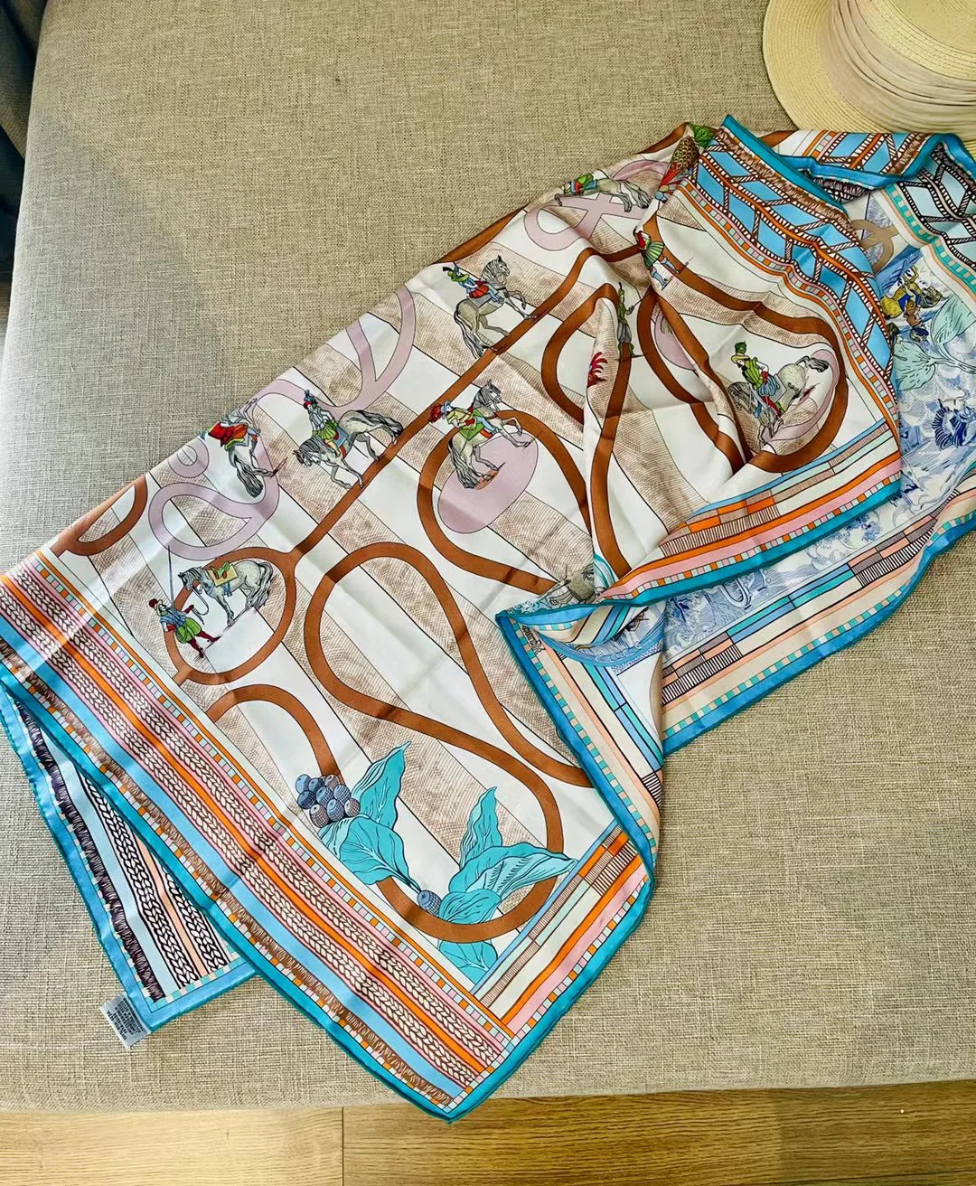 Шелковый шарф Hermes 90 - 19 момм