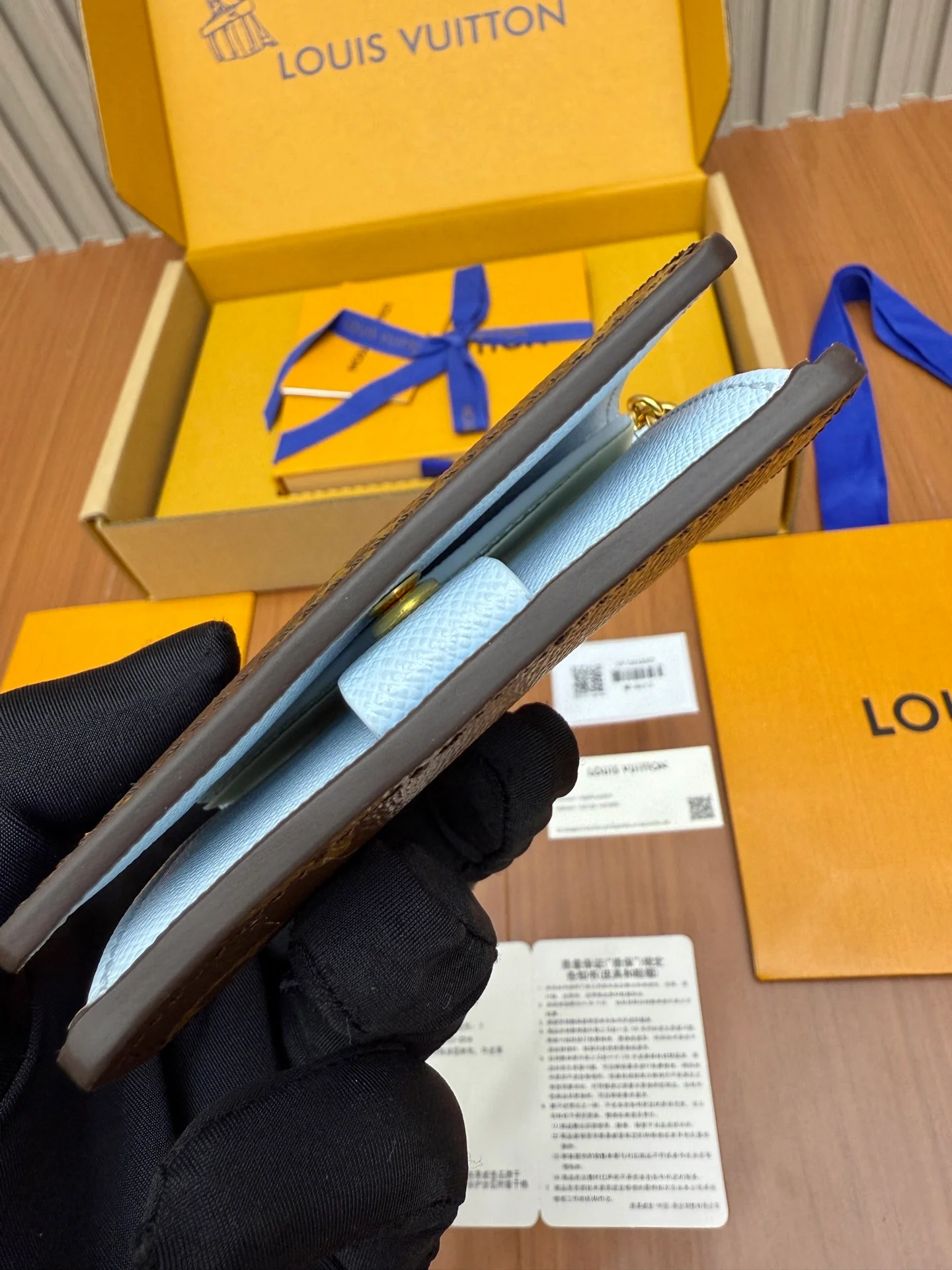 LV-m14613 - Цельностальной кошелек - Классическая монограмма