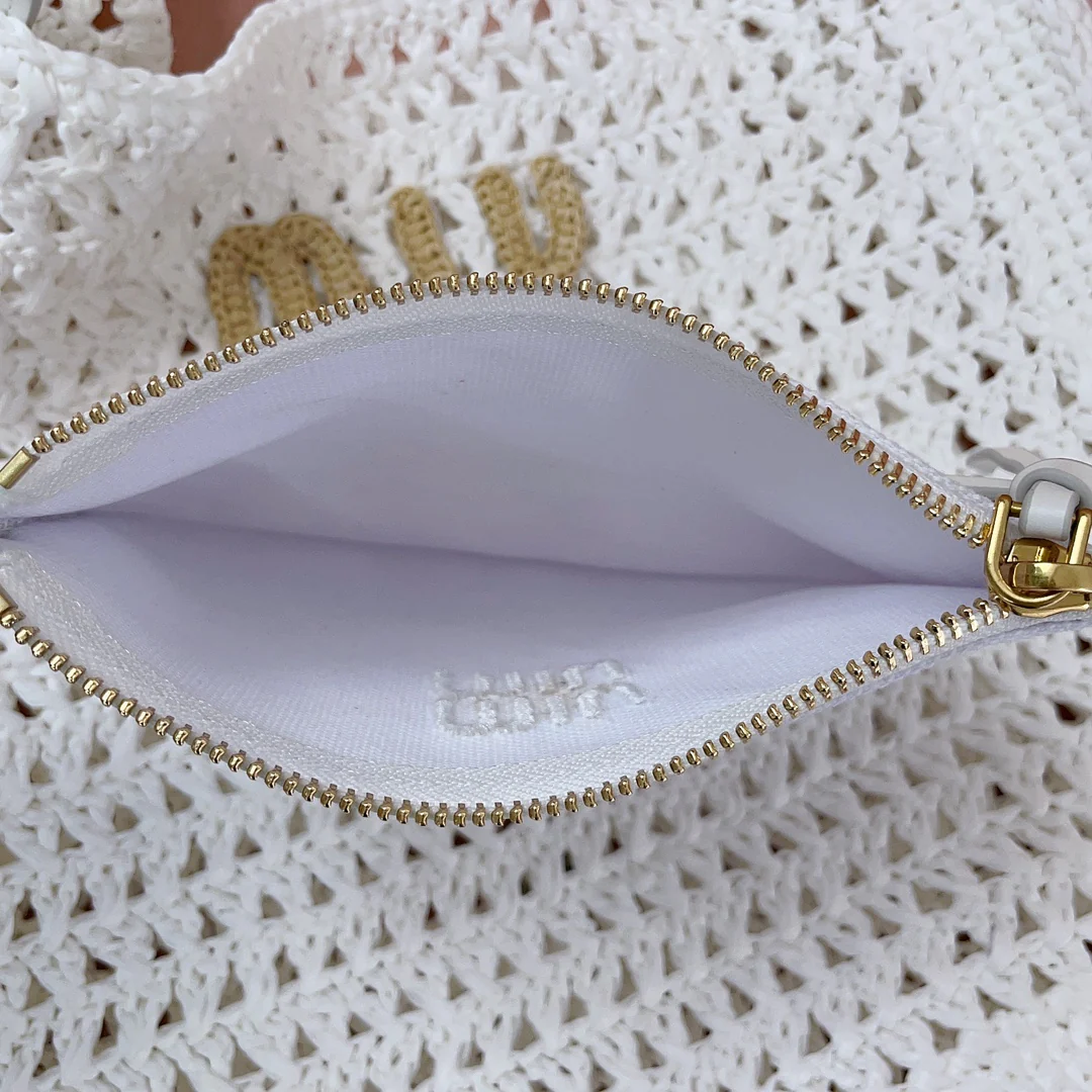 Плетеная сумка Miu Miu Crescent - белая