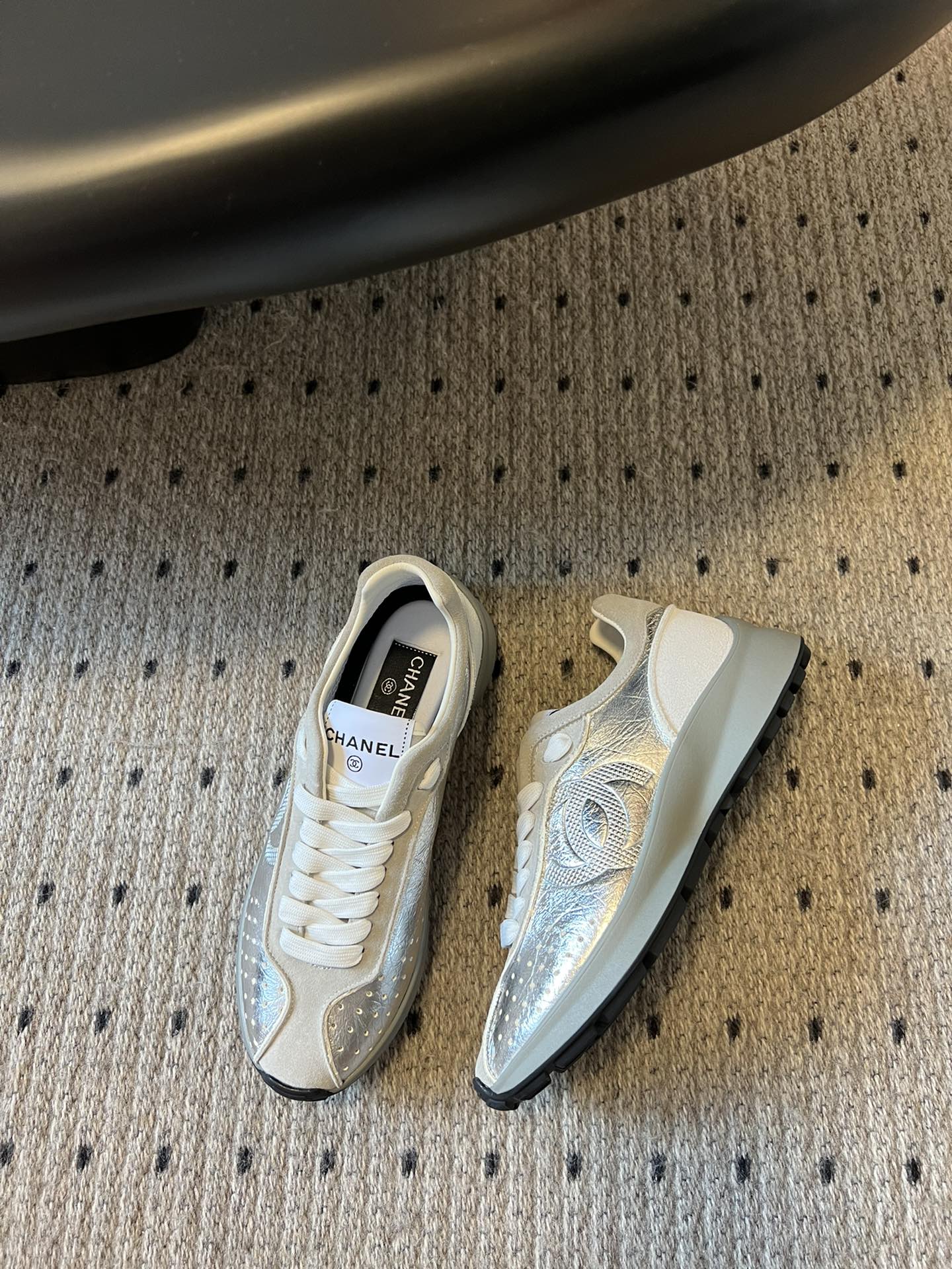 Кроссовки Chanel 2024 Retro - серебристые
