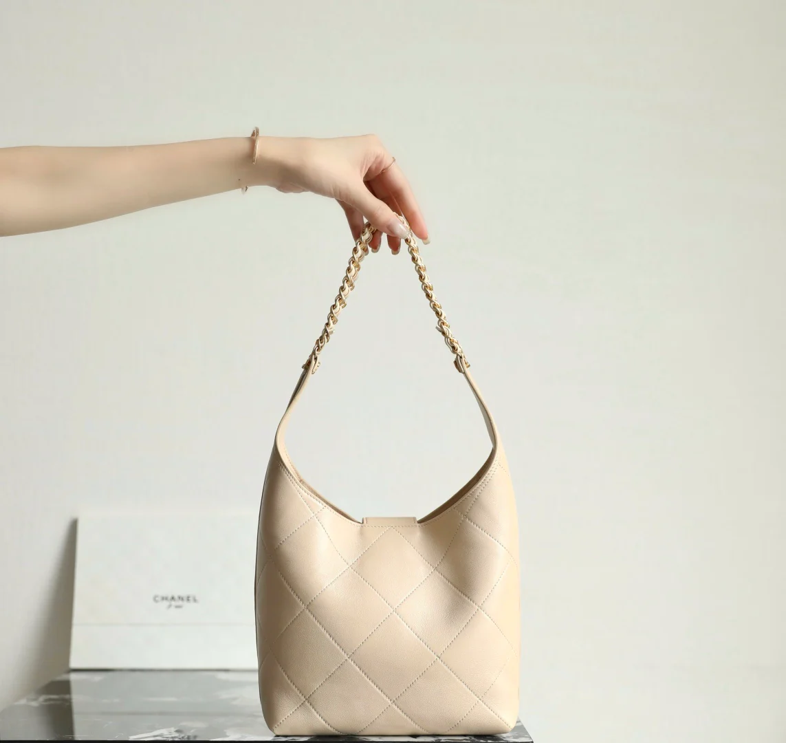 Chanel - ??? - Сумка в стиле хиппи ???? Маленькая - Светло-абрикосовый - Золотистая фурнитура