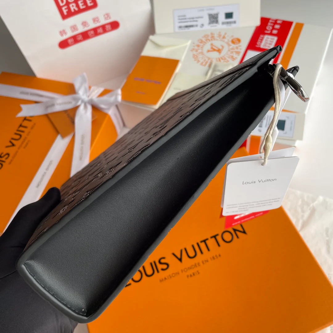 lv-m61692-клатч