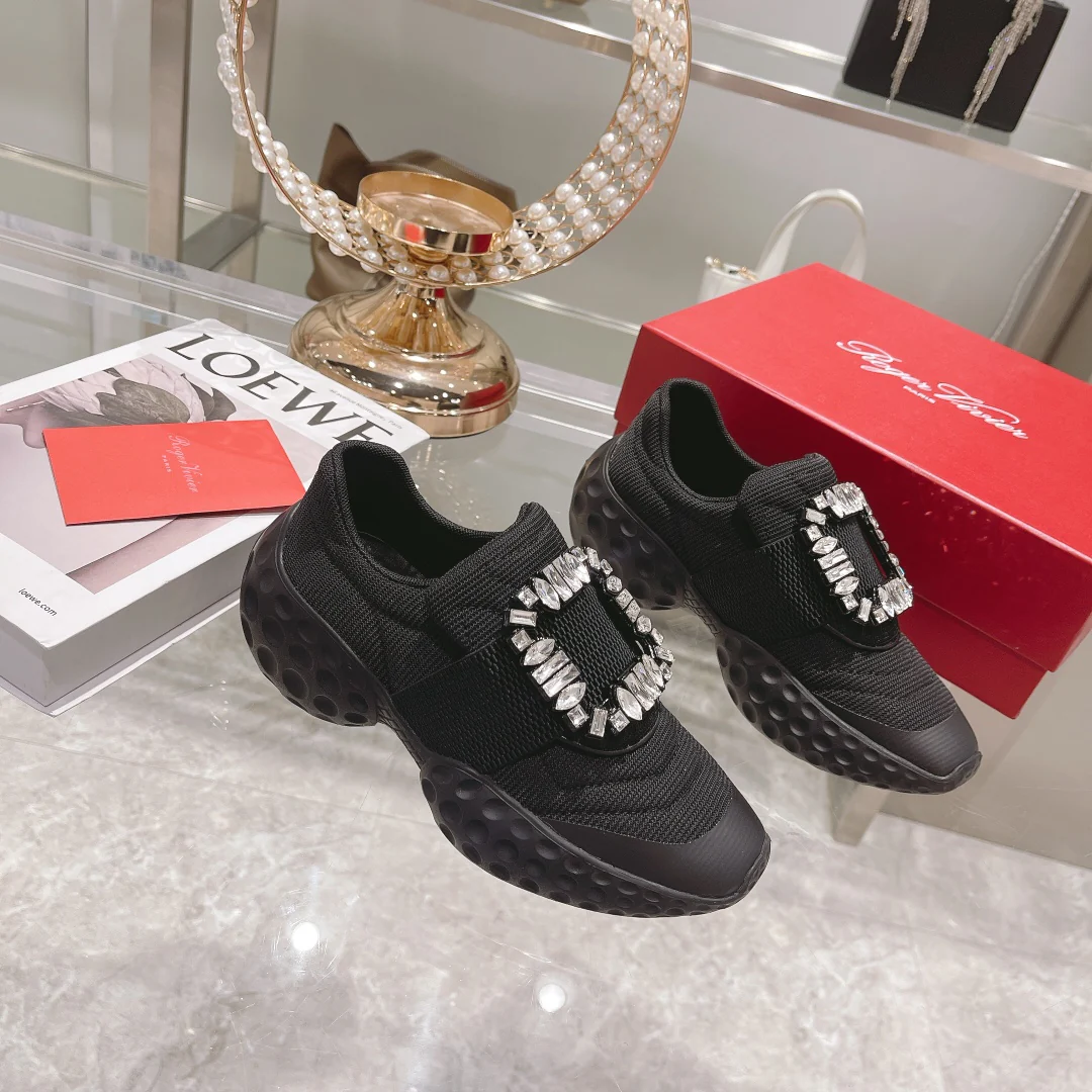 Кроссовки с пряжками и стразами - полностью черные