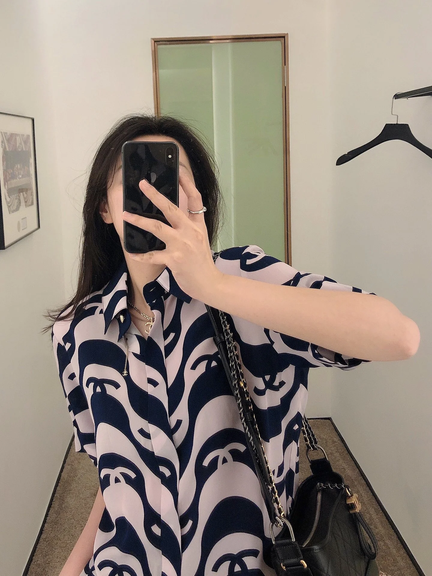 Маленькая сумка-хобо Chanel Garbielle - черная