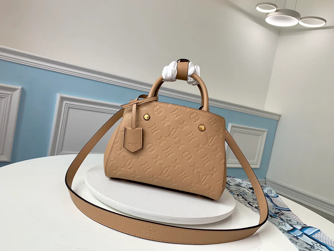 m43543-LV-Montaigne-Handbag