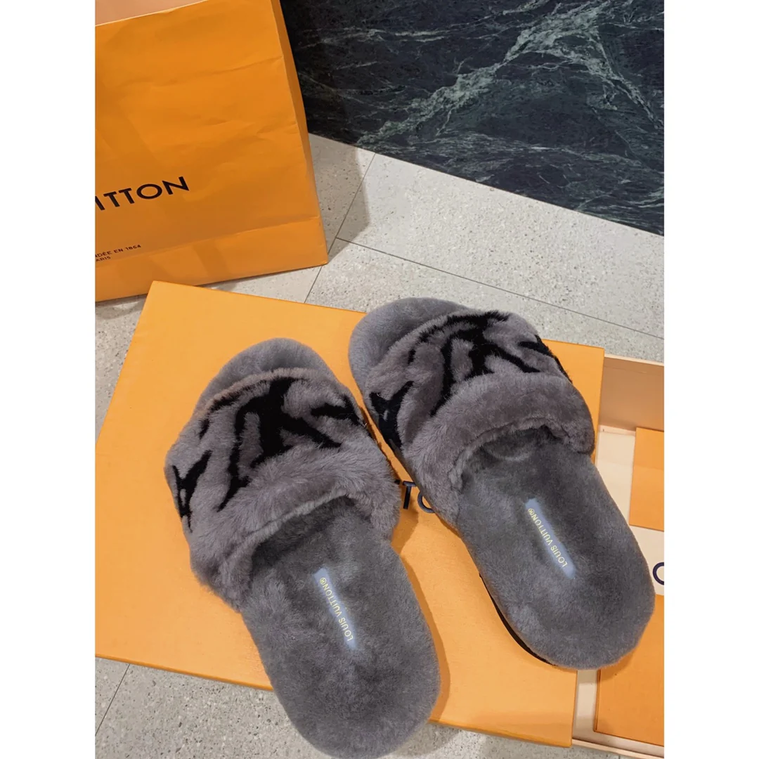 Тапочки LV Teddy из овчины - серые
