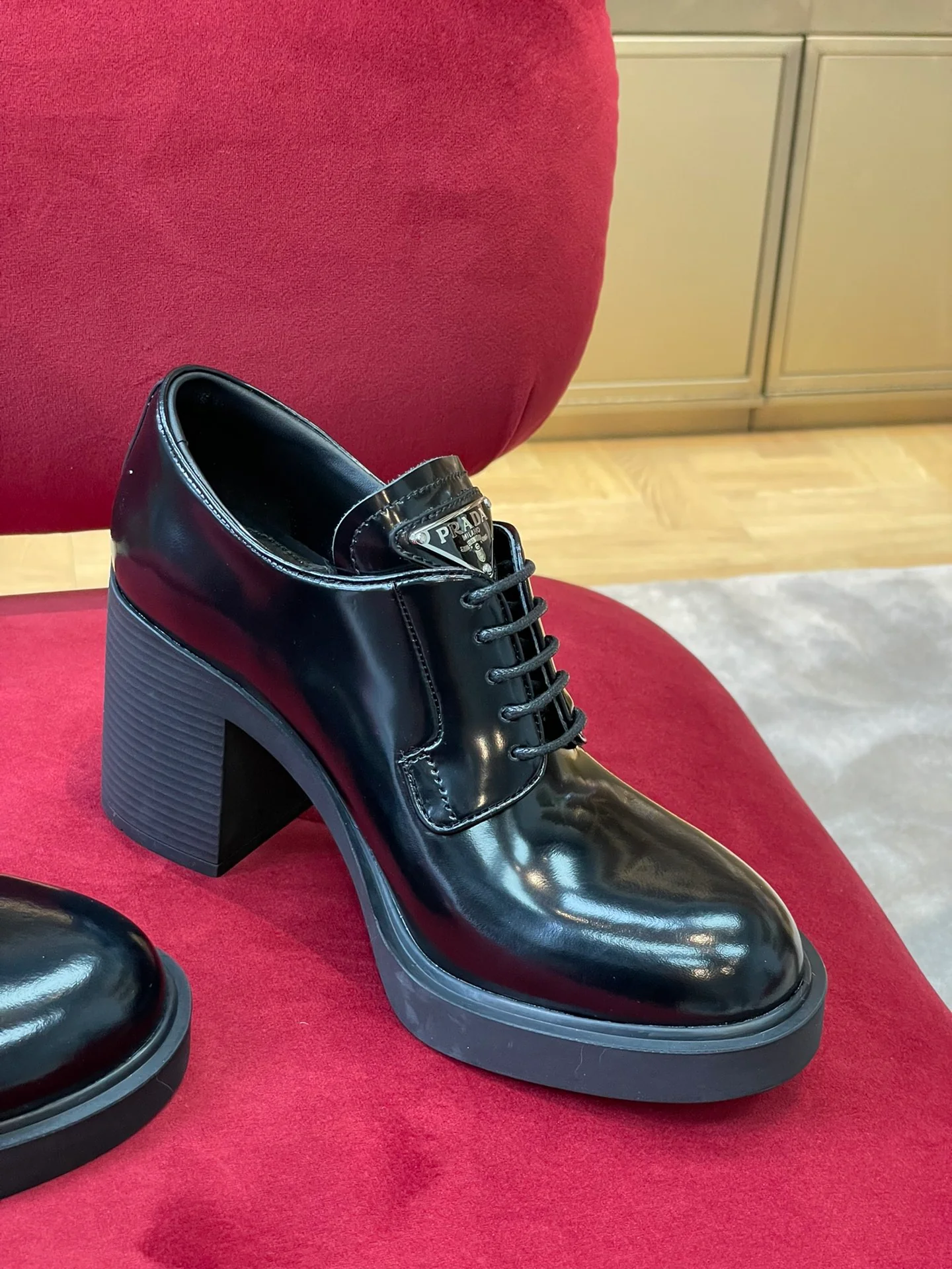 Лоферы Prada 2024 - черные