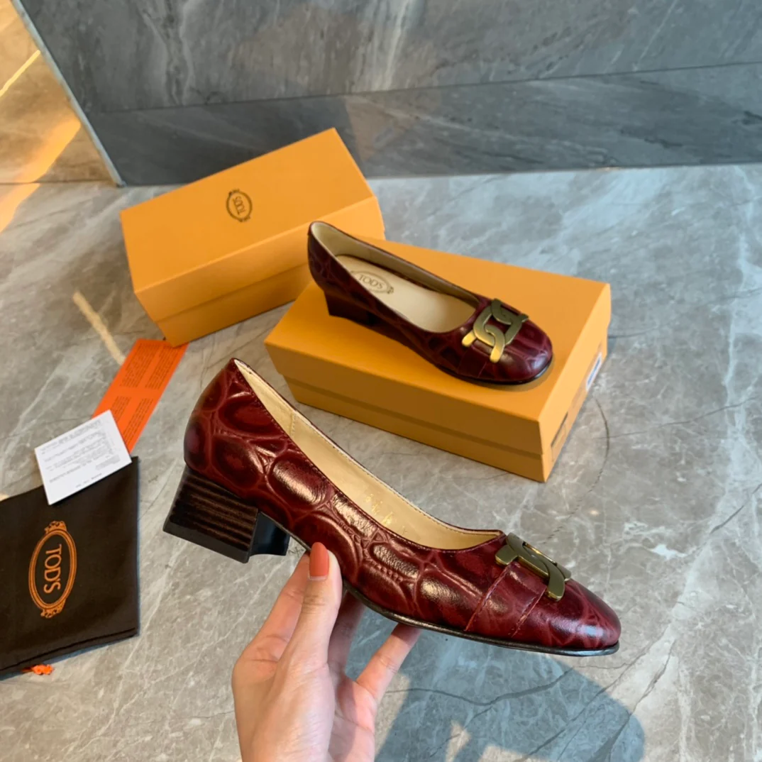 Туфли на низком каблуке Tods