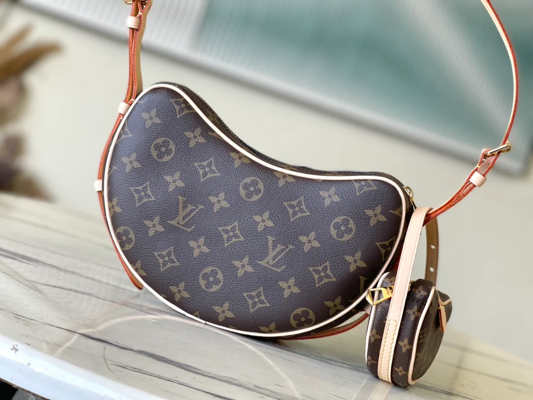 m46828-LV-croissant-mm-croissant bag-classic monogram print