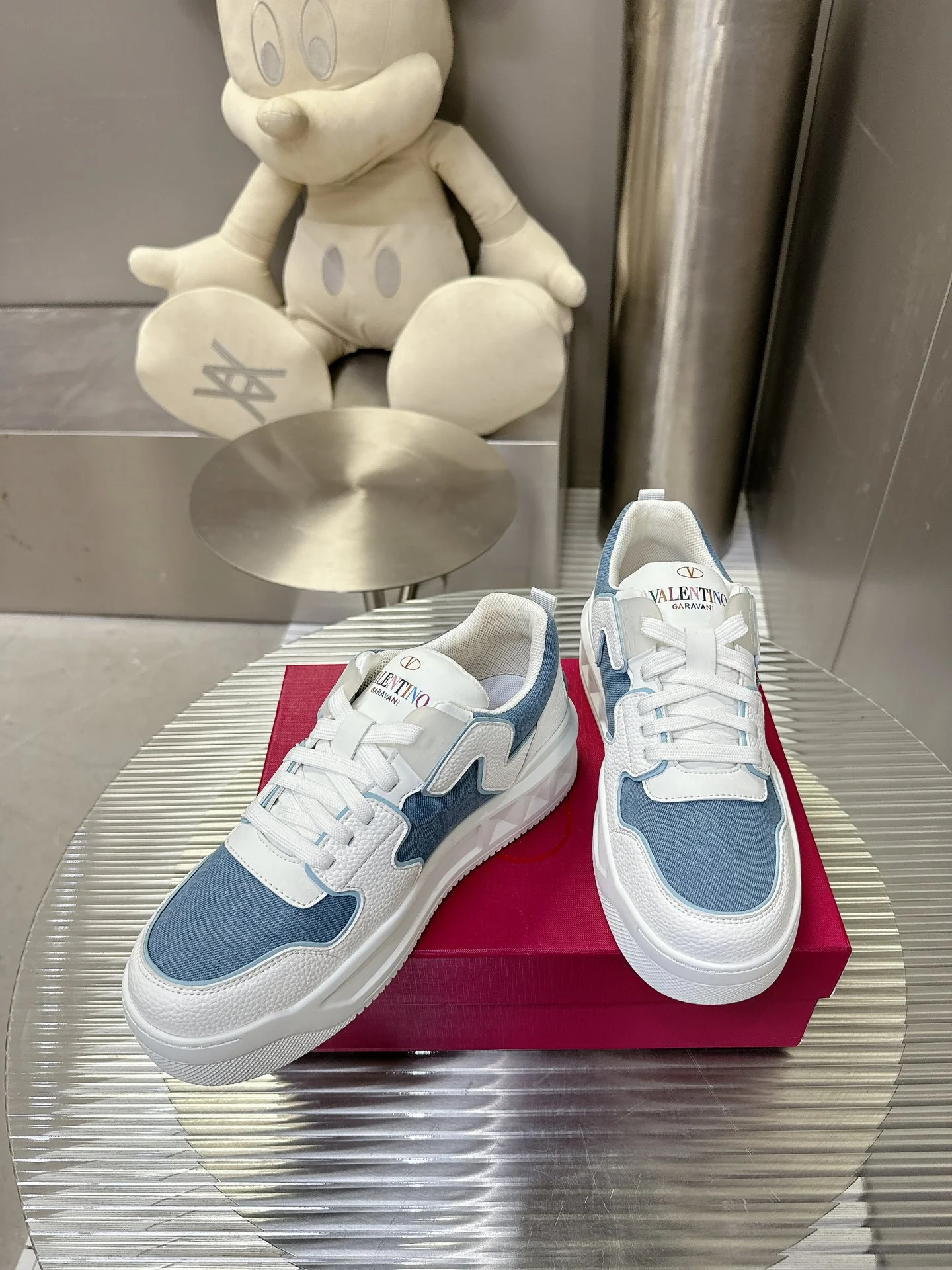 Низкие кроссовки Valentino 2024 — синие