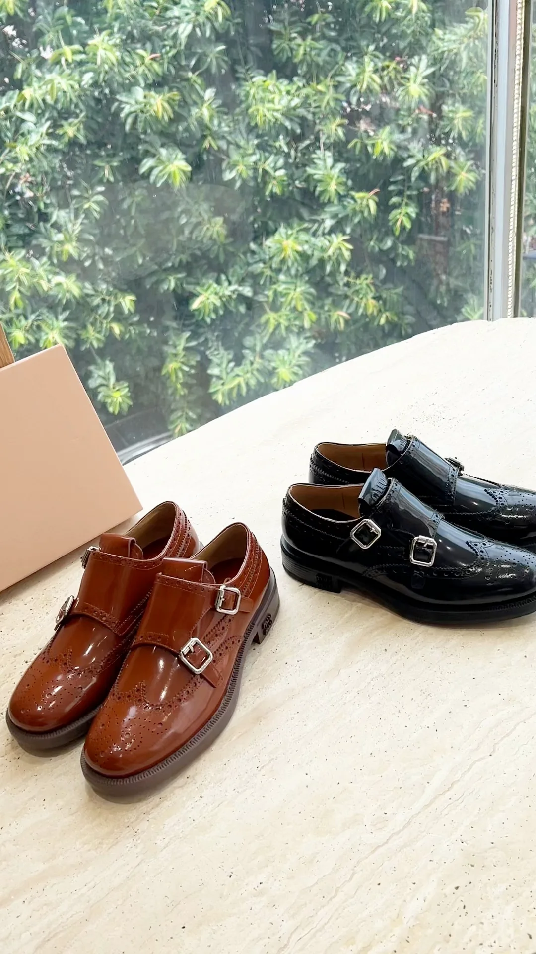 Miu Miu - Новинка 2023 года - Лоферы на шнуровке в британском стиле