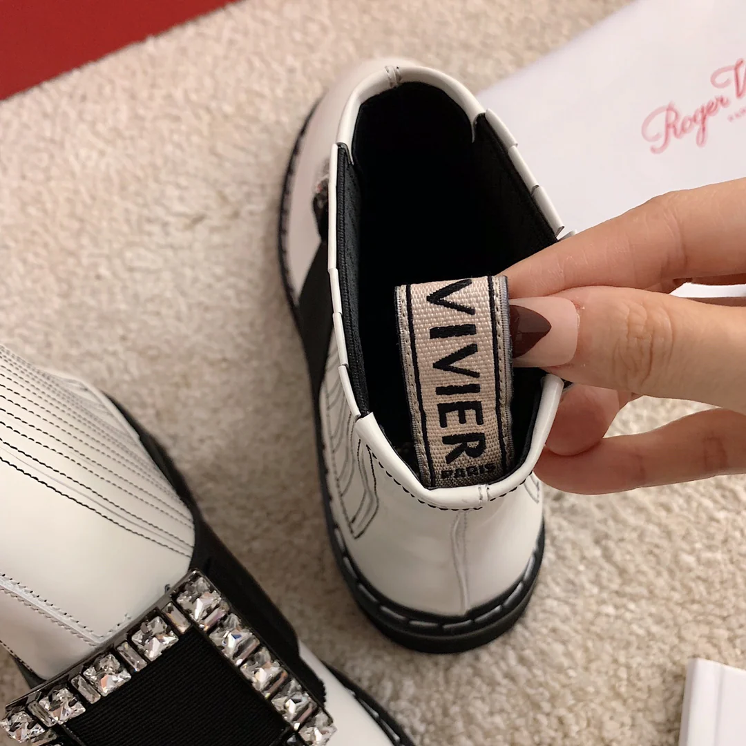 Ботильоны RV Shoes - 22ss - с пряжкой и стразами - в стиле Оуян Наны - белые