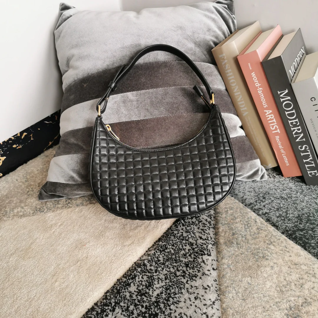 Сумка через плечо Celine Ava - клетчатый узор из овечьей кожи - черная