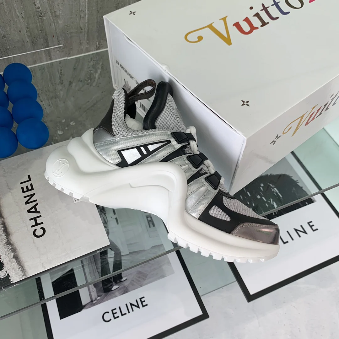 Обувь LV - Массивные кроссовки LV - 14