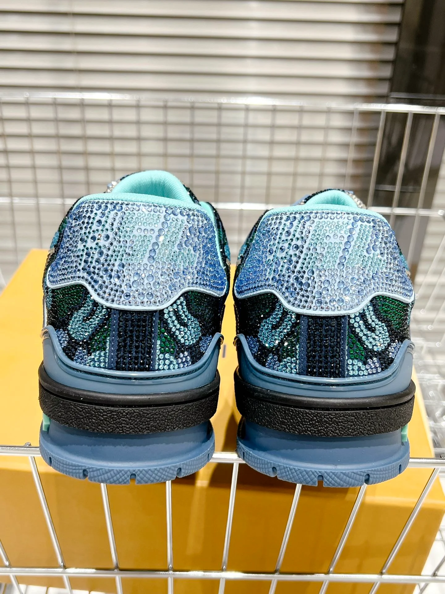 Кроссовки LV Trainer - Скейтбордистские кроссовки - Глянцевые с синим узором - Унисекс