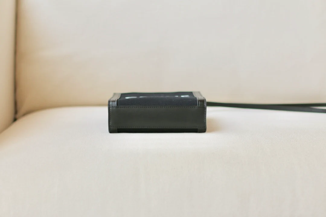 Celine Mini Cabas из черной коровьей кожи