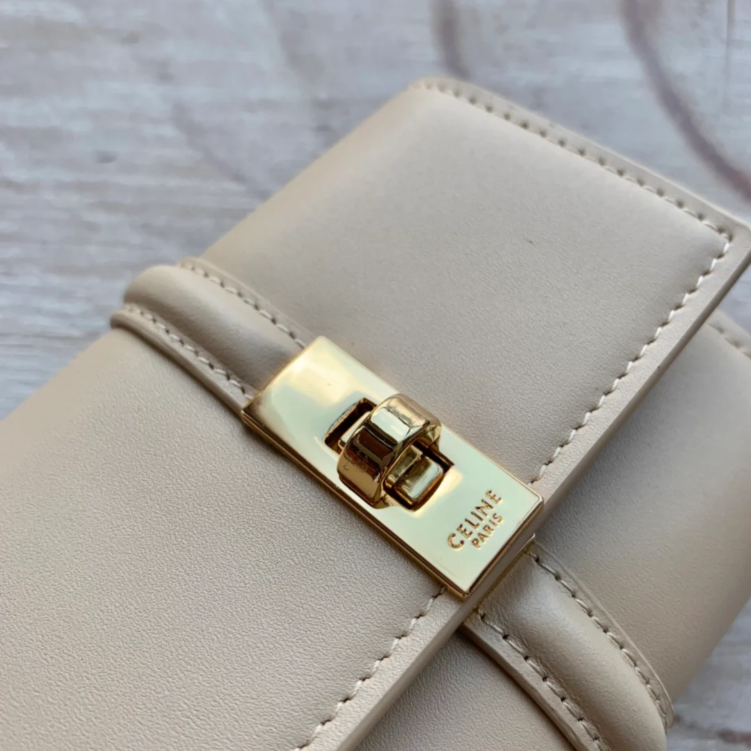 Маленький глянцевый кожаный трехсекционный кошелек Celine - 1 шт.