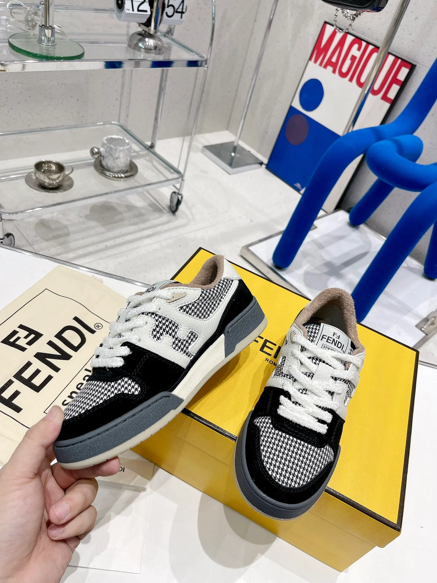 Fendi - Кроссовки - Повседневная обувь - Спортивная обувь