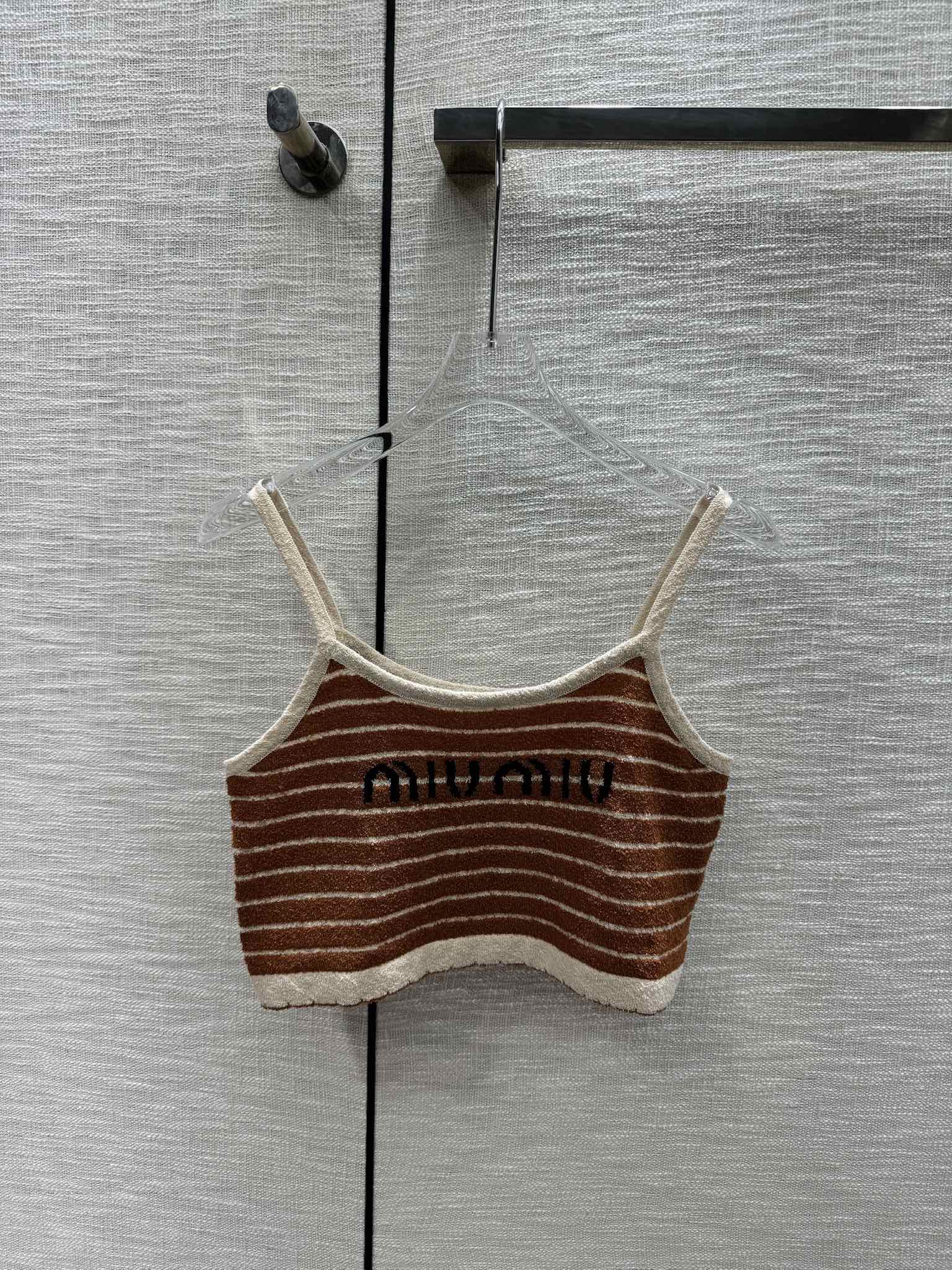 Miu Miu-2404 - Вязаная майка в полоску с цветовыми блоками