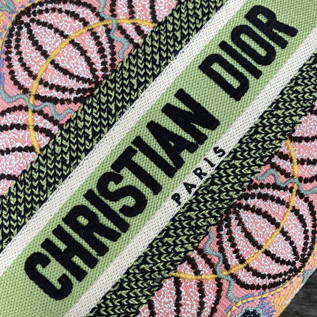 Сумка Dior Lady D Lite, 24 см, серия ?Калейдоскоп?, разноцветные цветы.