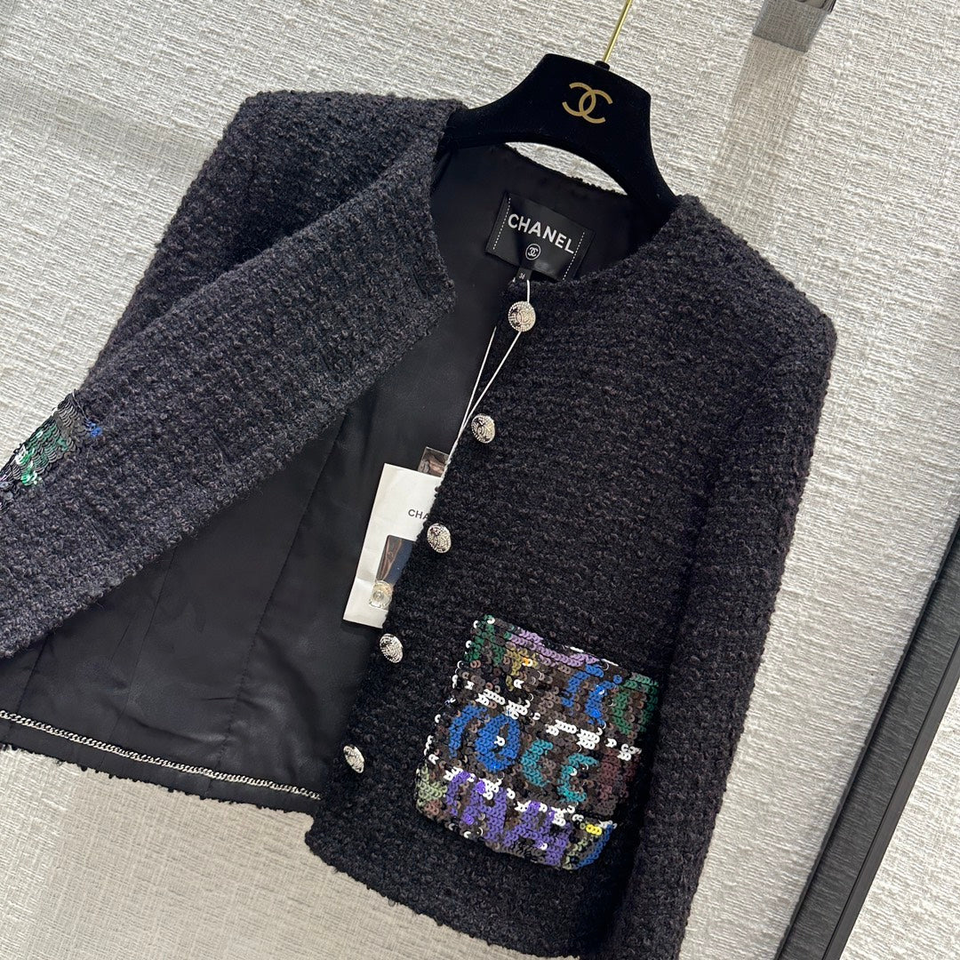 Chanel - 2403 - 24 Ранняя весна. Черный жакет из фактурного твида.