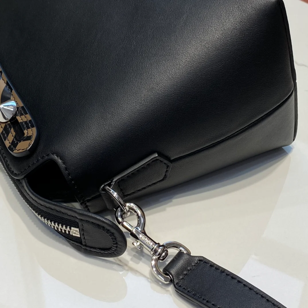 Сумка Fendi by the Way Boston — черная с FF