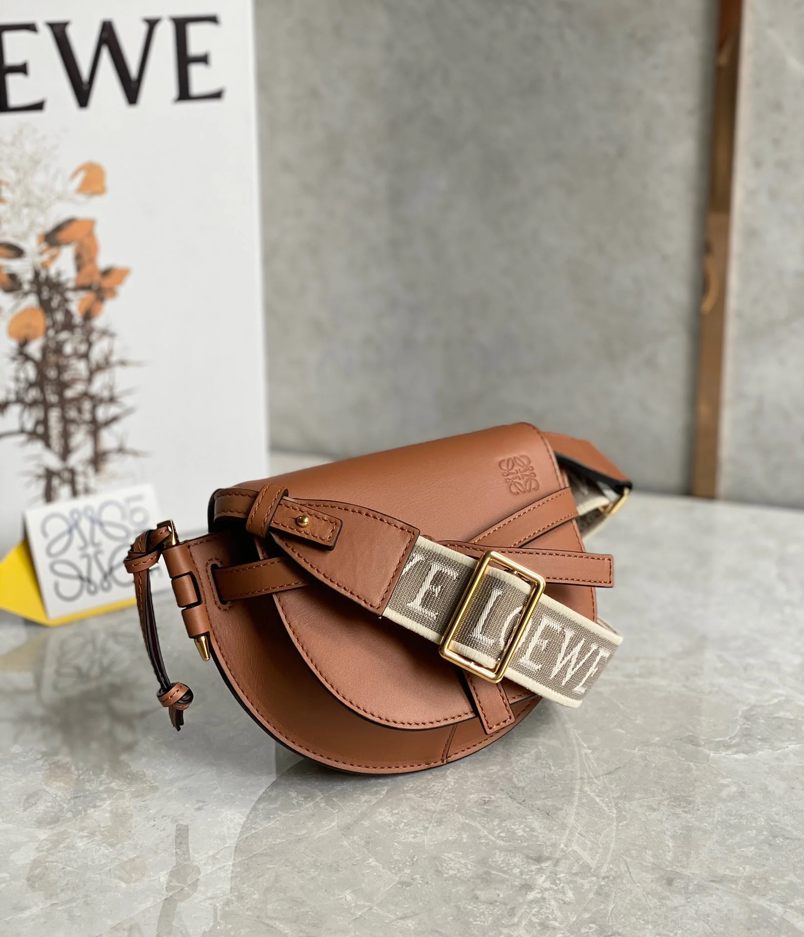 Сумка на два колеса Loewe Gate Dual Saddle Bag - Mini - Camel
