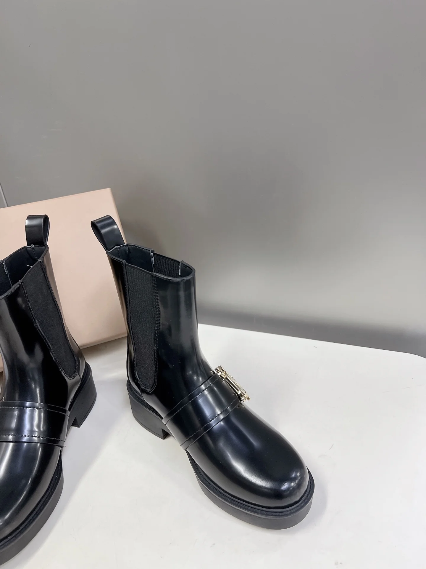 Burberry - Новинка ранней весны - Ботильоны Taobao - 1