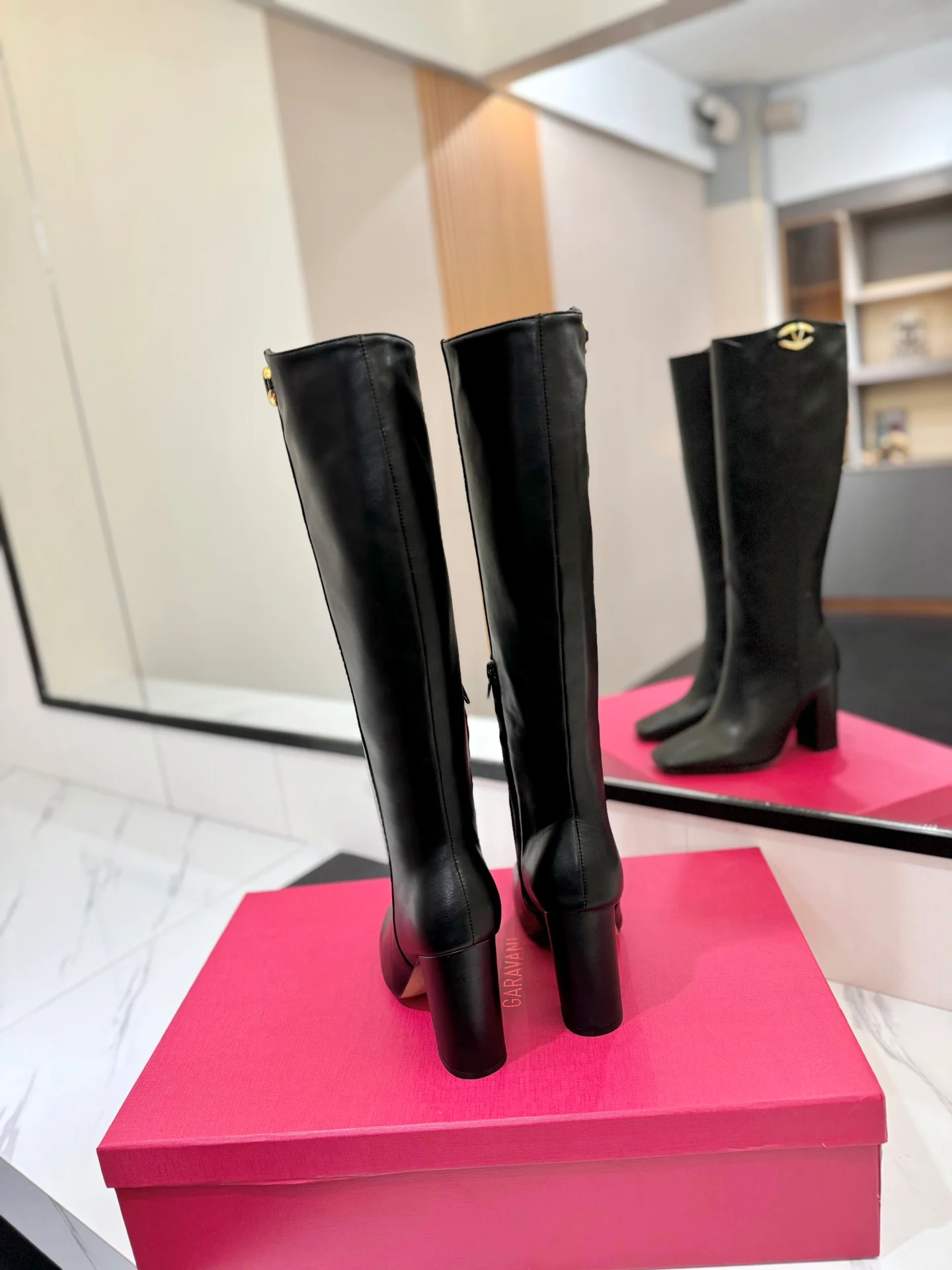 Высокие сапоги Valentino 2024 - черные