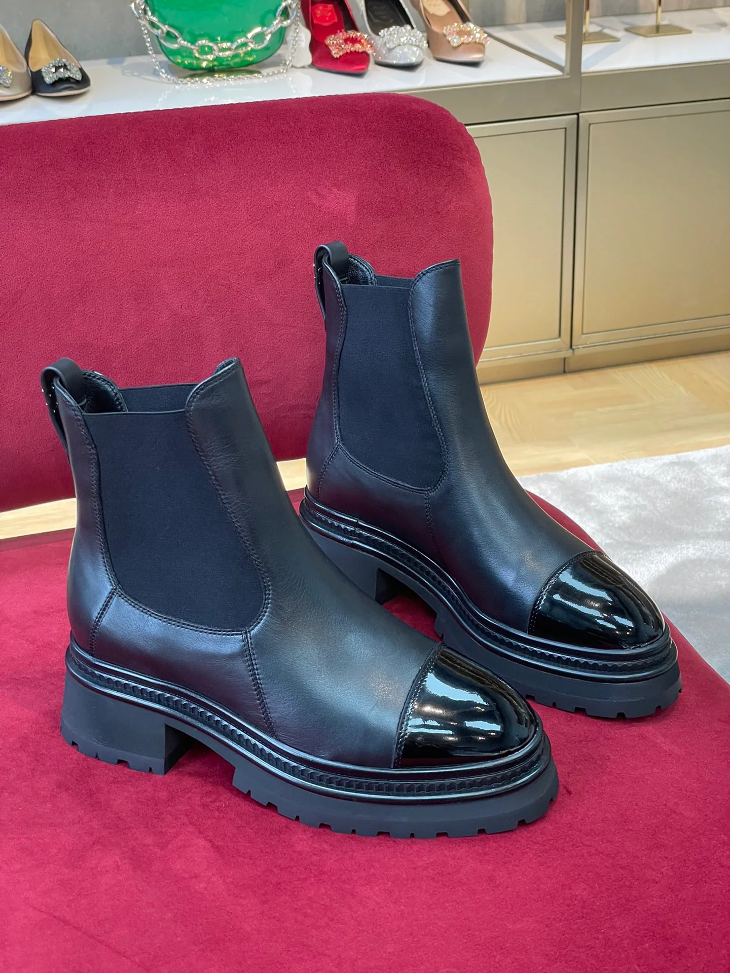 Ботинки челси Chanel из осенне-зимней коллекции — размеры 35-41