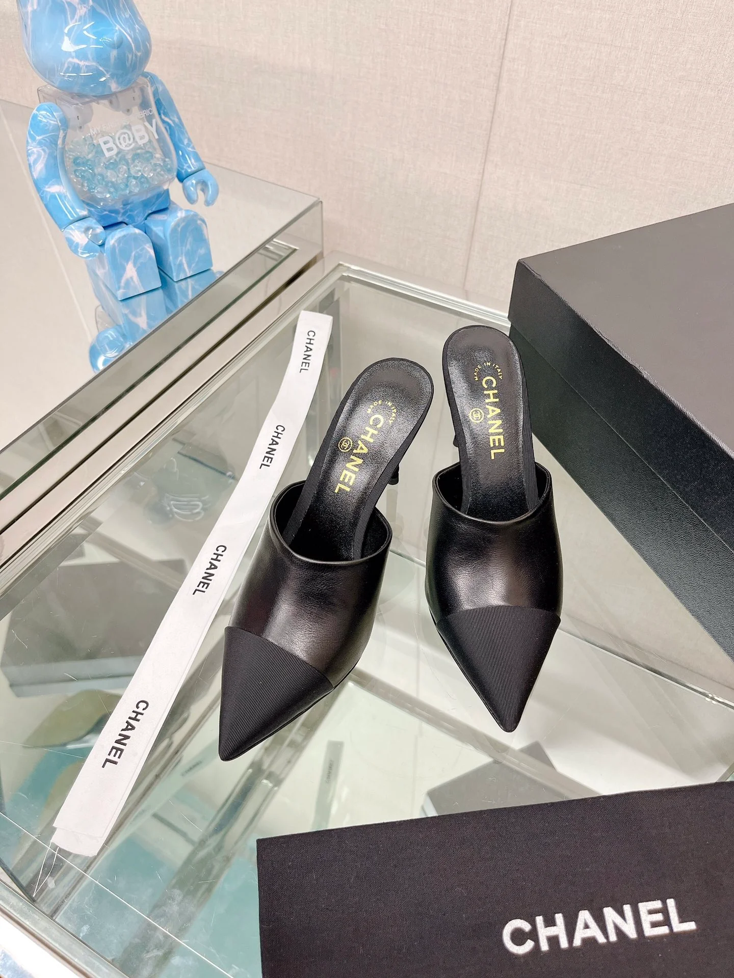 Босоножки на высоком каблуке Chanel Coco Pearl - 8-5 см - черные