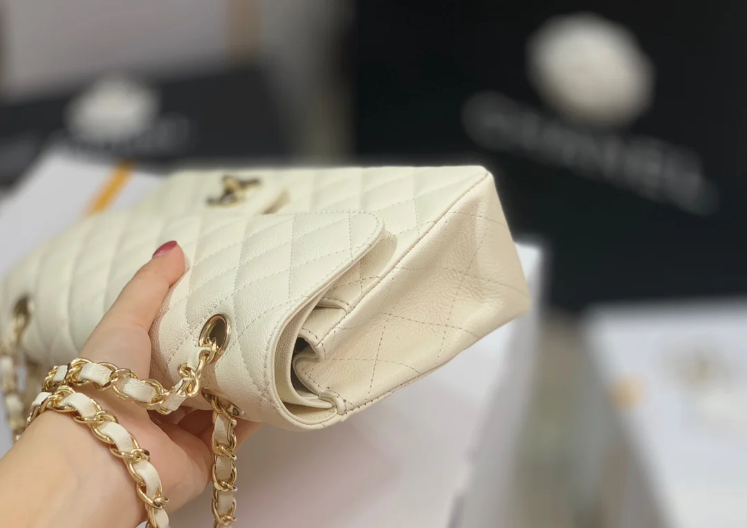 Сумка Chanel Sesame Pattern CF Bag - Milkshake White Gold Hardware - 23 см