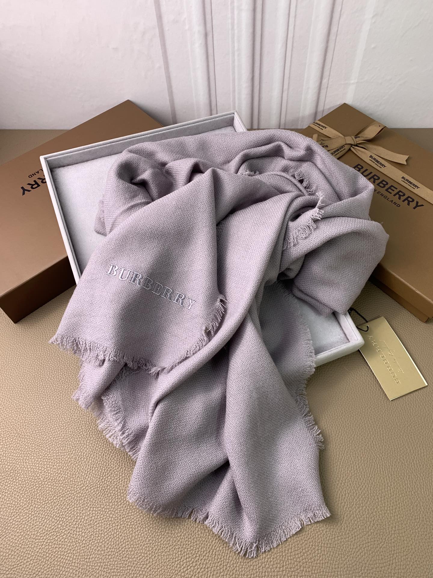 Однотонный шарф Burberry - 200 см - 85 см - 85 см - Кашемир - 15 см - Шелк - Серый