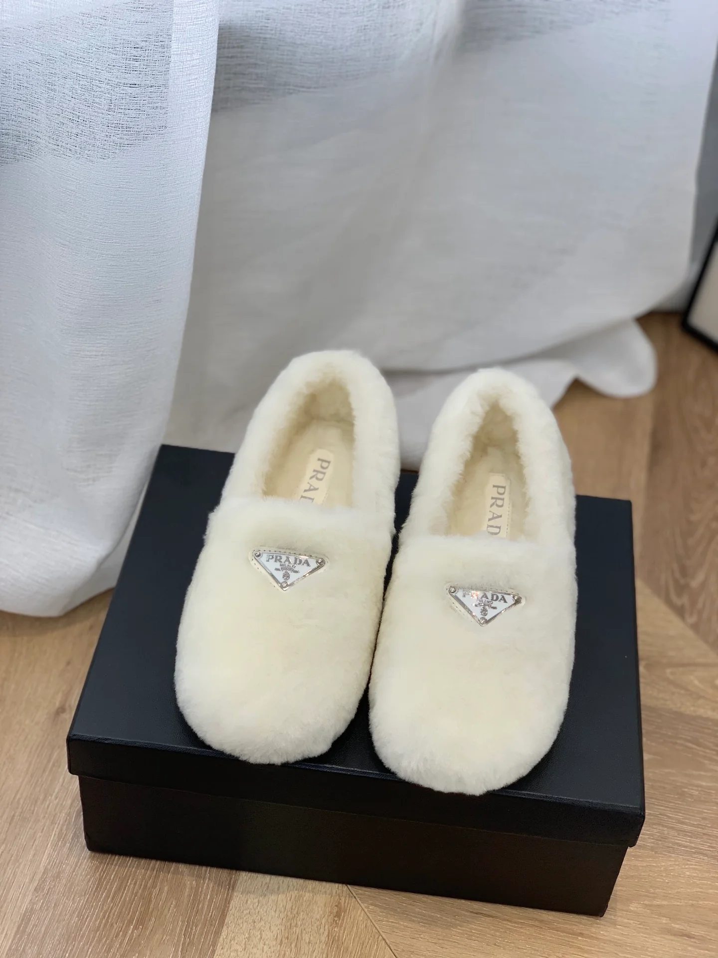 Обувь Prada - Prada - шерстяные лоферы - белые