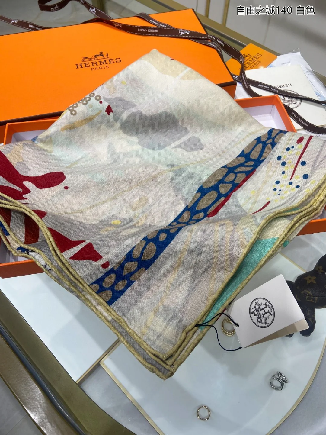 Шарф Hermes Liberty City - 140 см - 70% кашемир - 30% шелк - 1 шт.