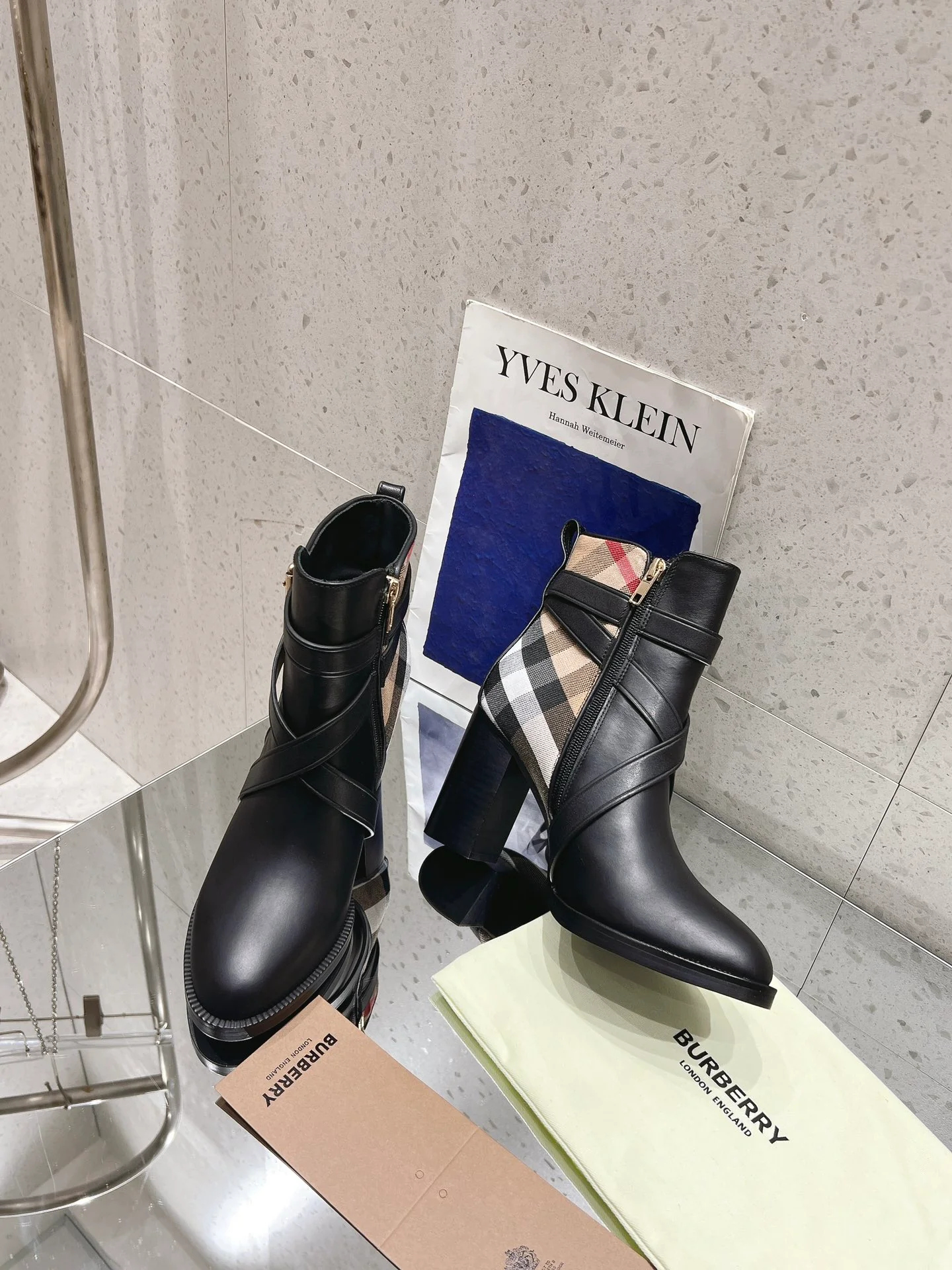 Кожаные ботильоны Burberry 2024 на высоком каблуке - черные