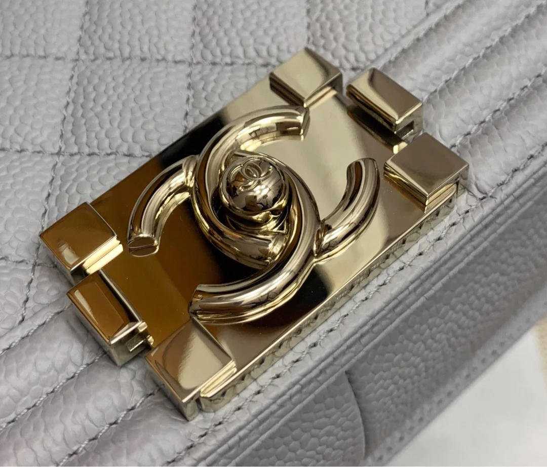 Chanel Boy 25 см 42