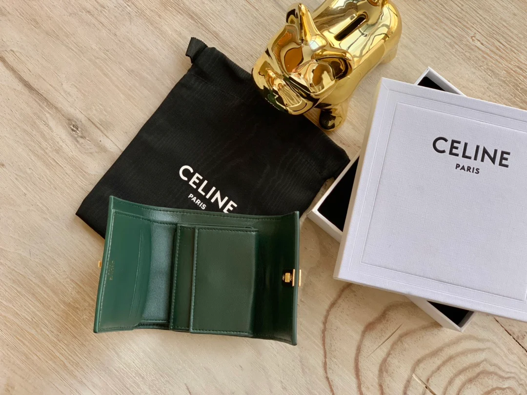 Маленький глянцевый кожаный трехсекционный кошелек Celine - 2 шт.