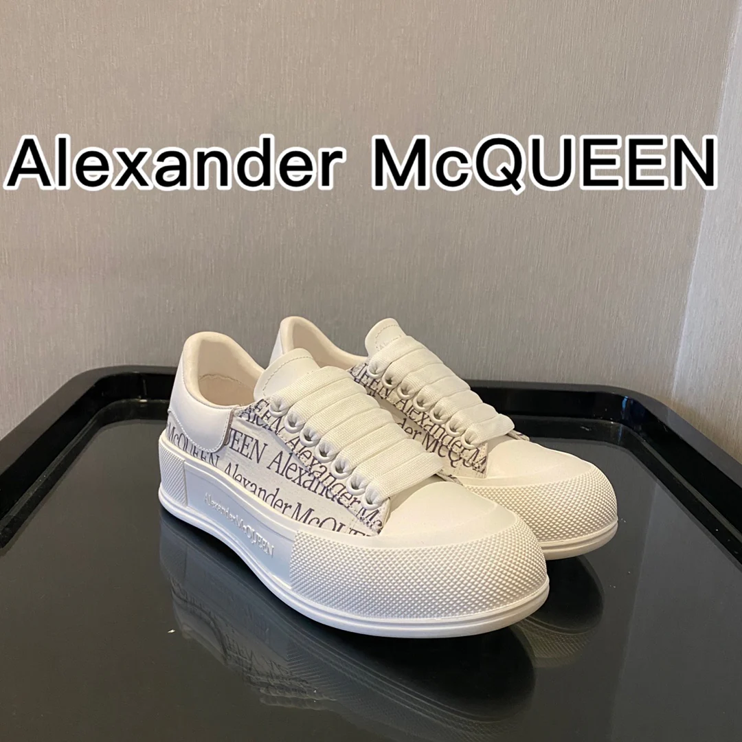 Верх с логотипом McQueen, каблук из парусины