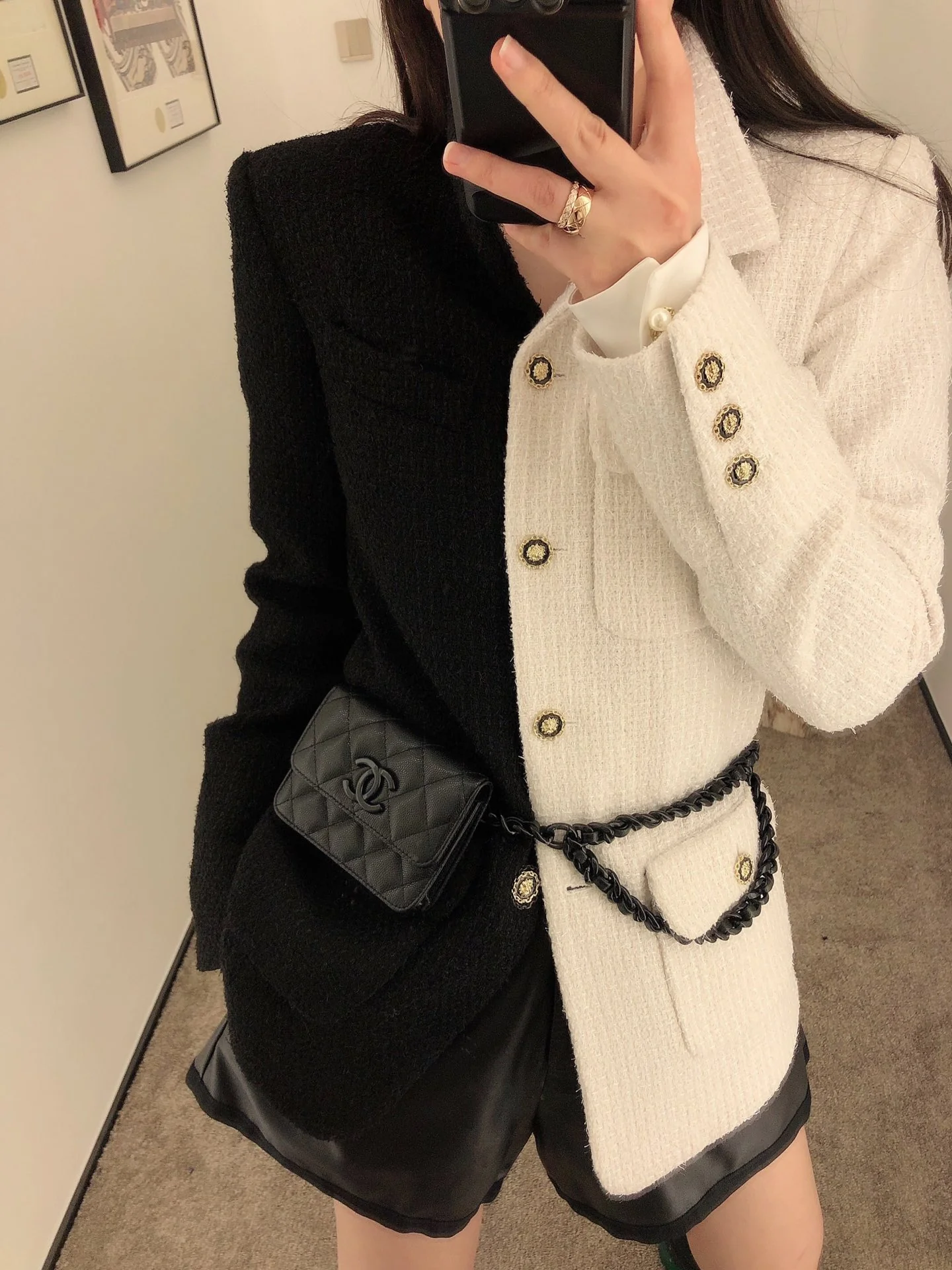 Черный держатель для карт Chanel