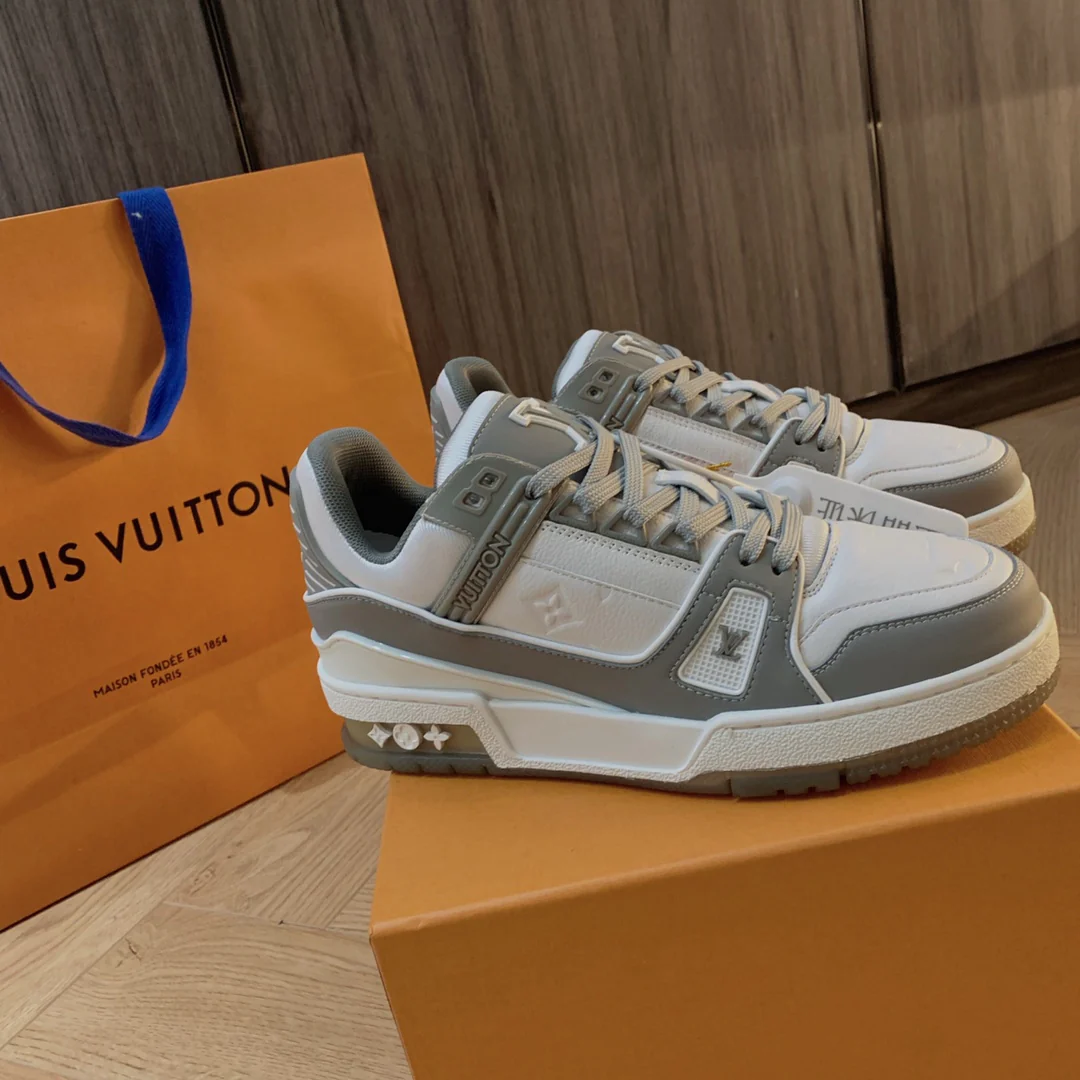 LV - Кроссовки - Повседневная обувь - Унисекс