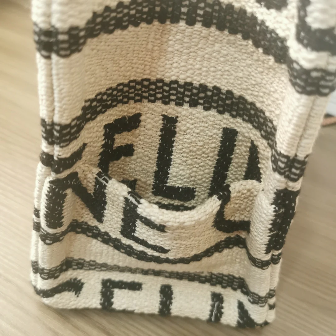 Сумка-тоут Celine Cabas Thais, маленькая, черная (из махровой ткани)