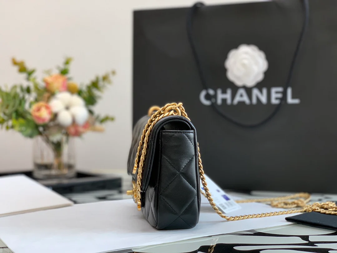 Chanel Новинка 2022 года - Квадратная сумка-мешок с эмалированными пуговицами - 3 шт.