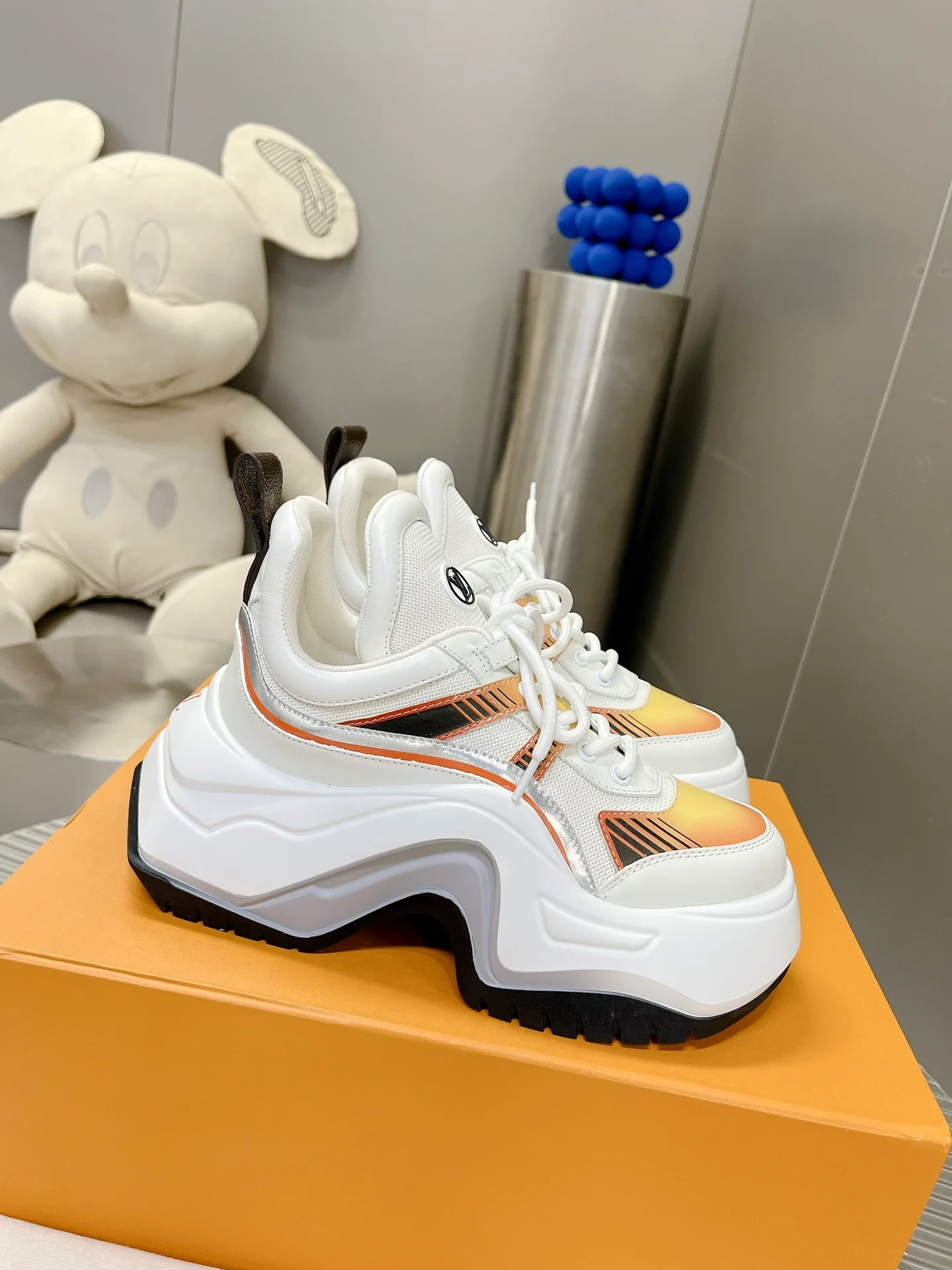 Кроссовки LV Archlight 2-0 Dad Shoes в стиле подиума - Белое золото