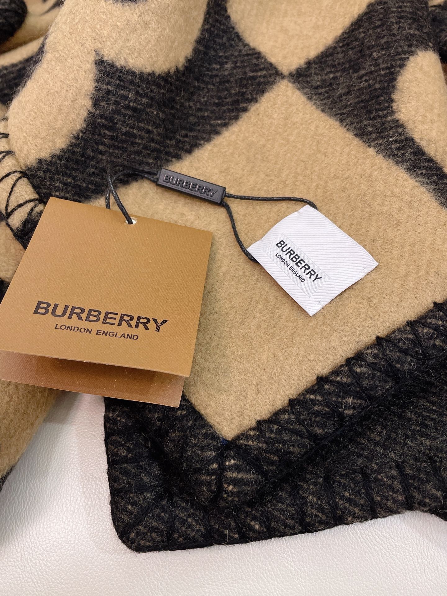 Фирменная жаккардовая накидка-шаль Burberry - 137-140 см - Кашемир и шерсть