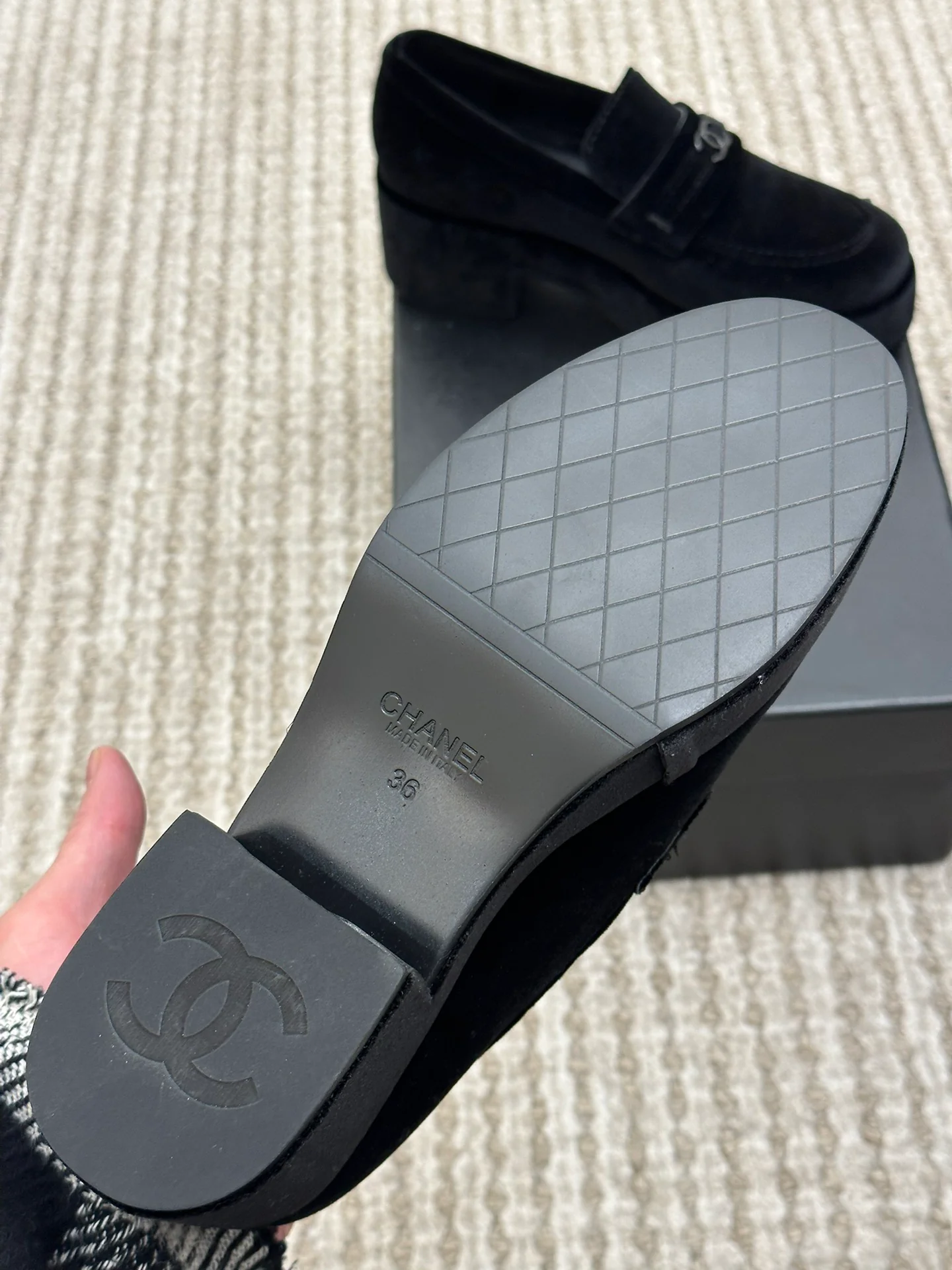 Новинка сезона осень/зима 2022 от Chanel - Лоферы на платформе - Флисовые.