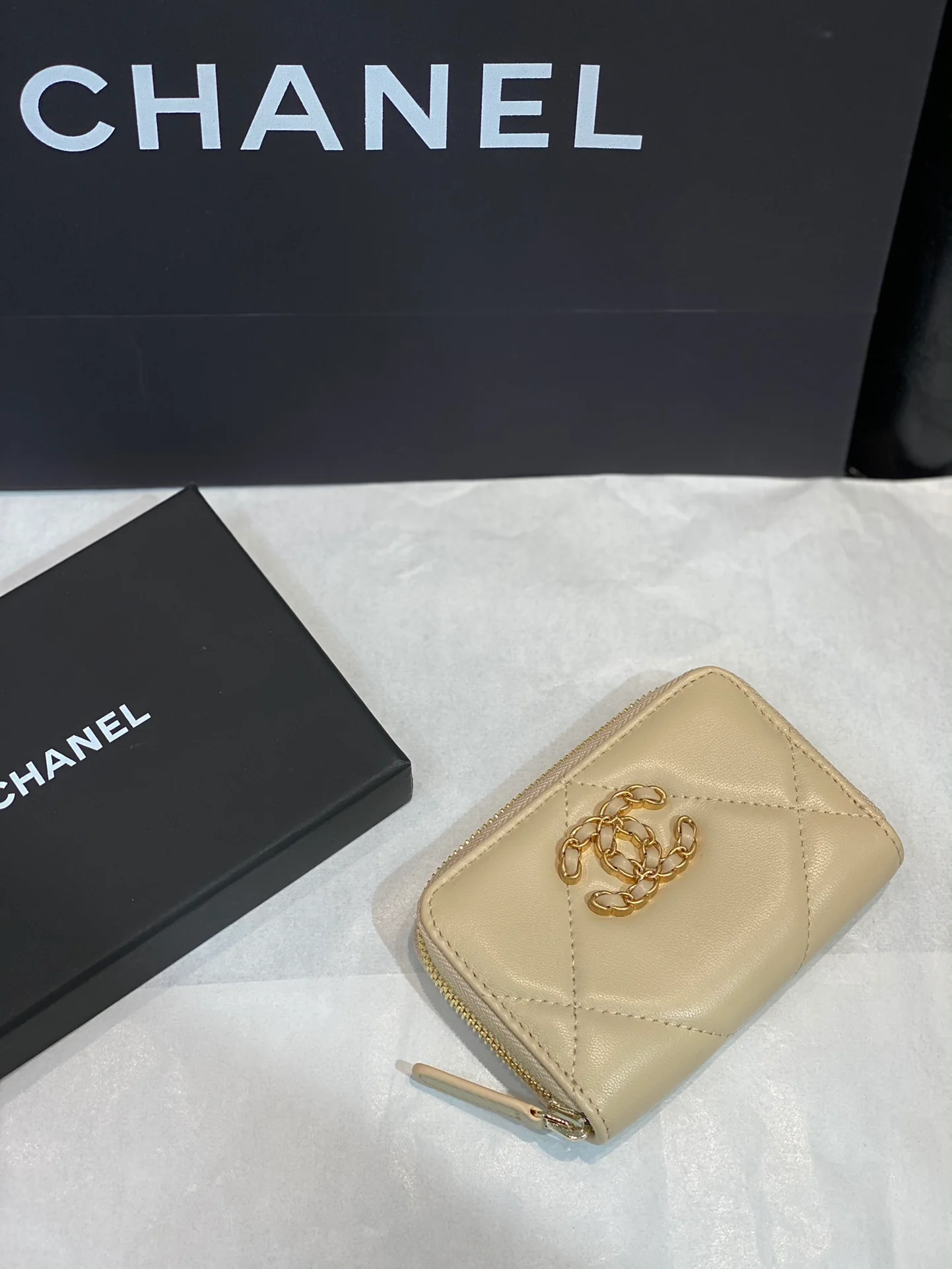 Chanel-19系列 大菱格拉链卡包 黄色